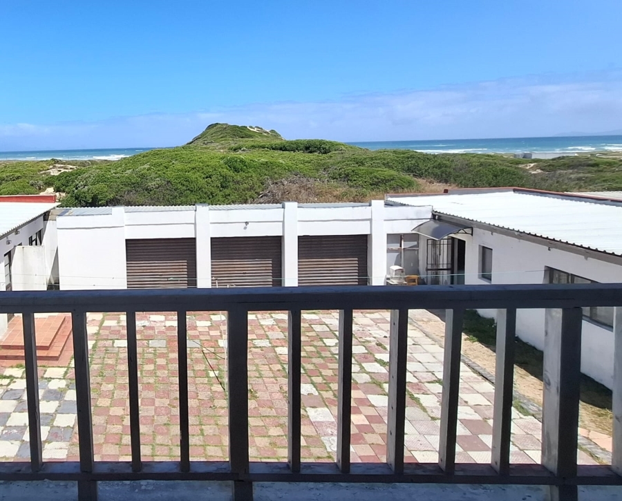 6 Bedroom Property for Sale in Pelican Heights Western Cape